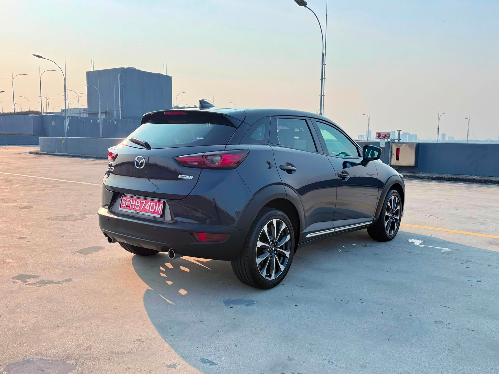 Mazda CX-3 2.0 Deluxe (Off-Peak Car) photo 2